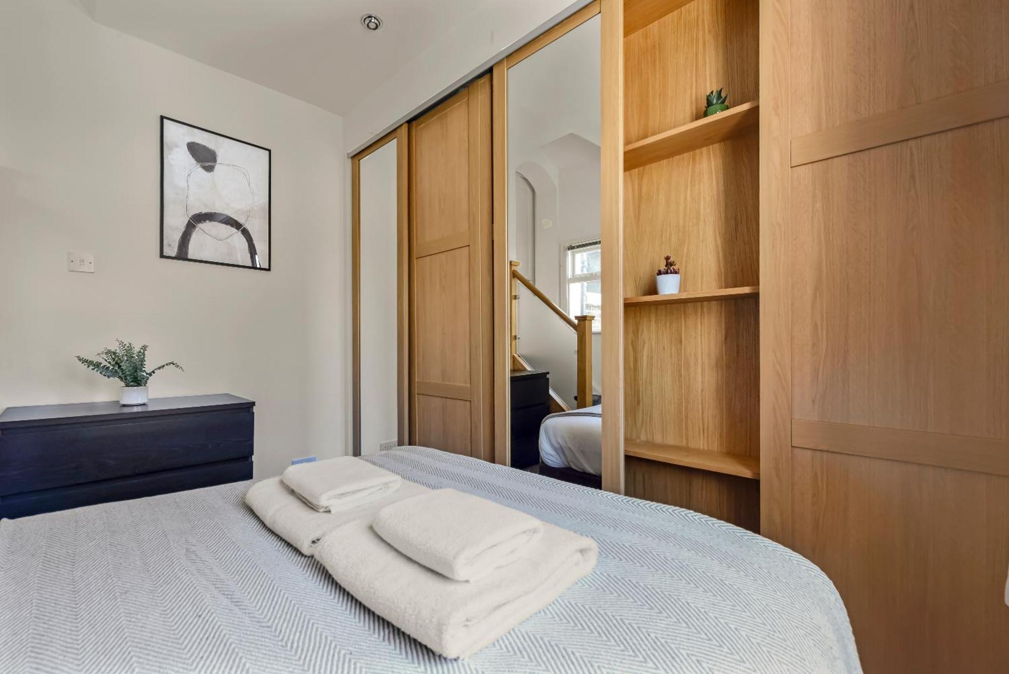 The West Kensington Collection Apartment London Ngoại thất bức ảnh